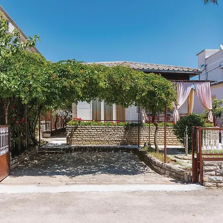 Holiday home Three-bedroom In Vodice