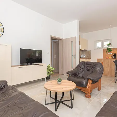Three-bedroom In * Vodice